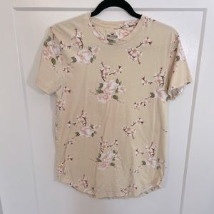 Hollister Curved Hem T-shirt